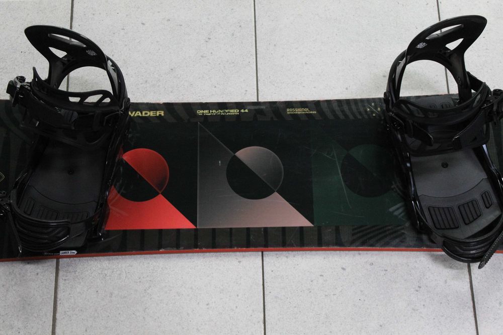 Deska Snowboard ROSSIGNOL EVADER 144 cm + Wiązania NOWE