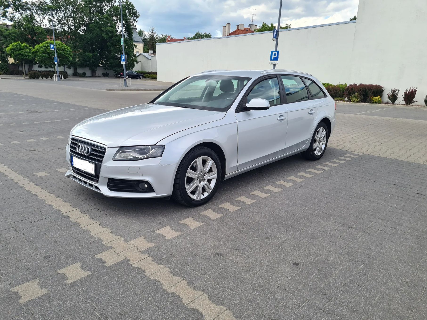 Audi A4 Audi A4 Avant B8 2.0 TDI Multitronic Zadbane Całe Oryginalne