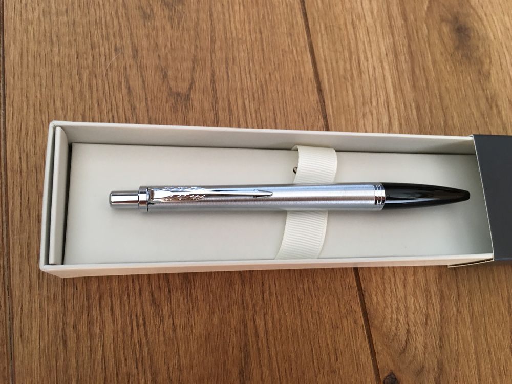 Długopis Parker Urban Metro Metallic CT (chrome trim) Ballpoint