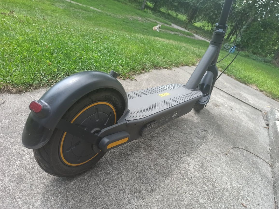 Електросамокат ninebot by segway max g30