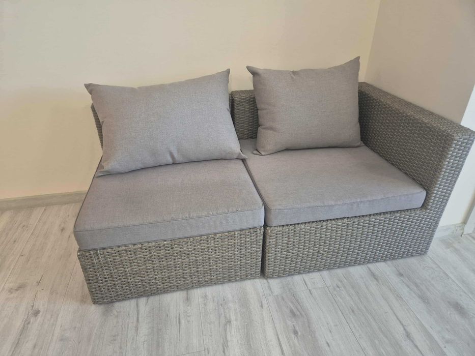 Meble ogrodowe wypoczynkowe: moduł narożny i wewnętrzny