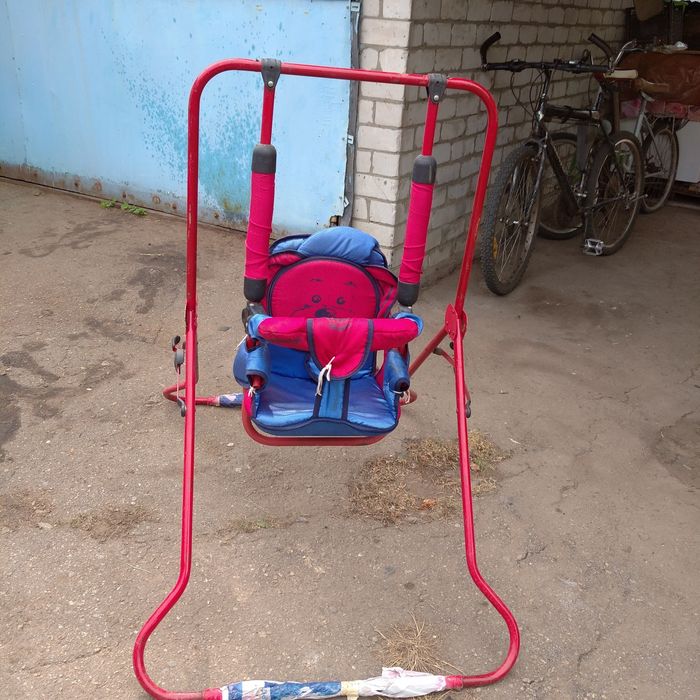 Качеля детская бу