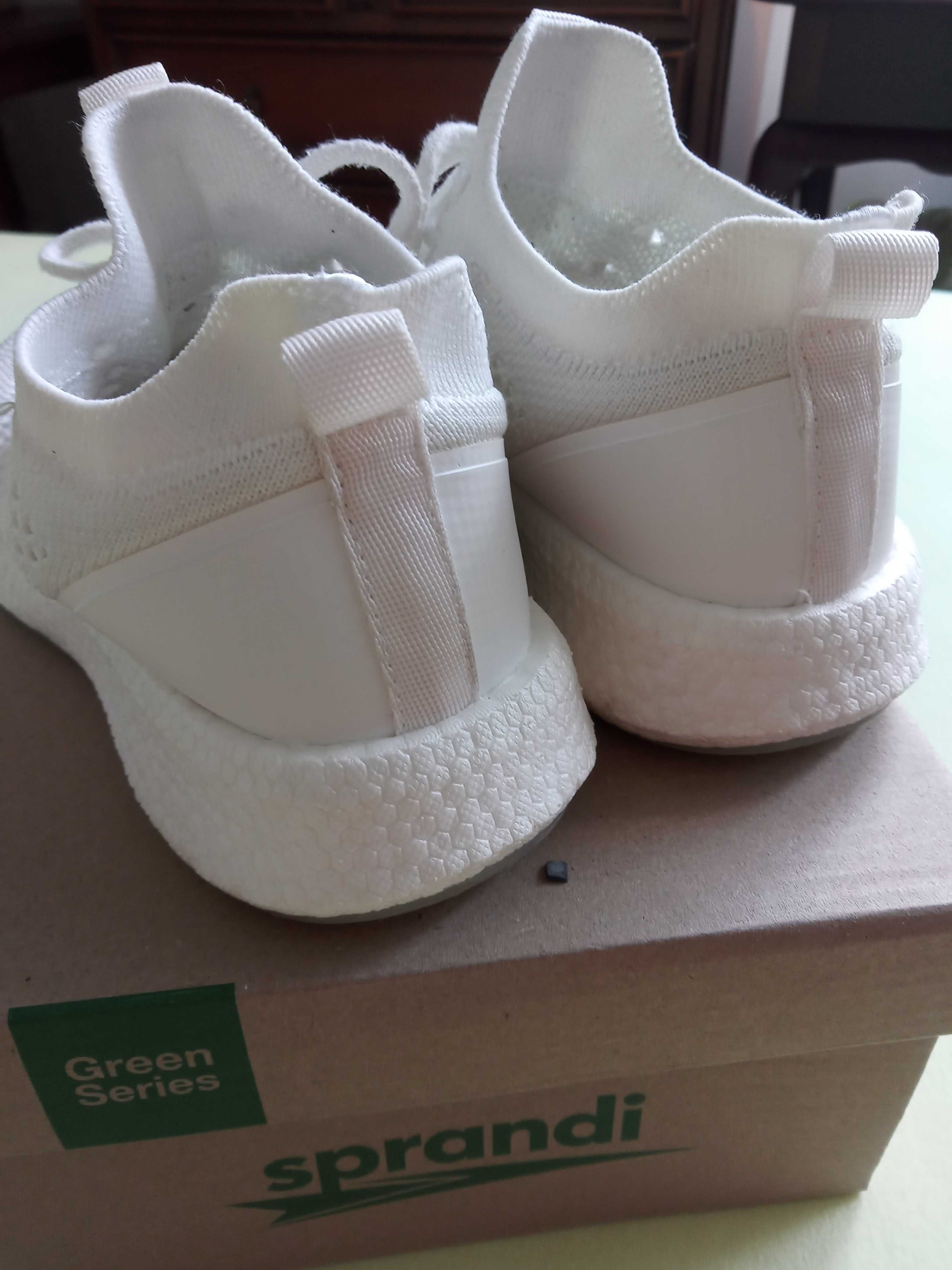 Buty sportowe Sprandi r 32