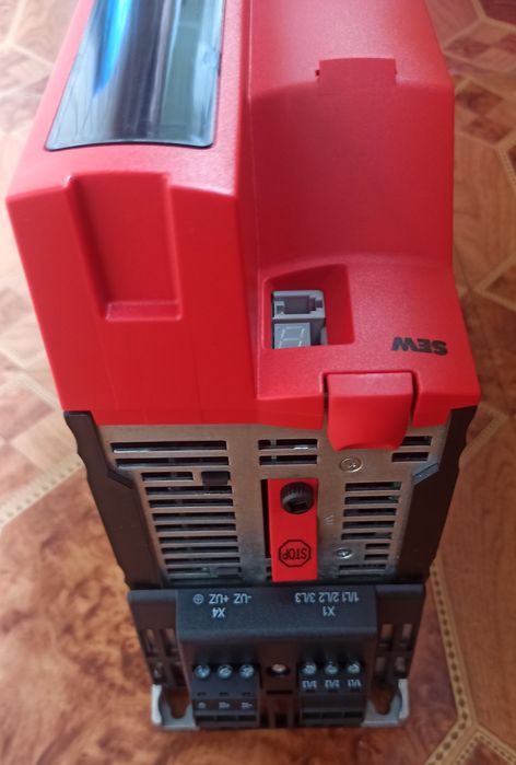 SEW-EURODRIVE інверторний перетворювач частоти