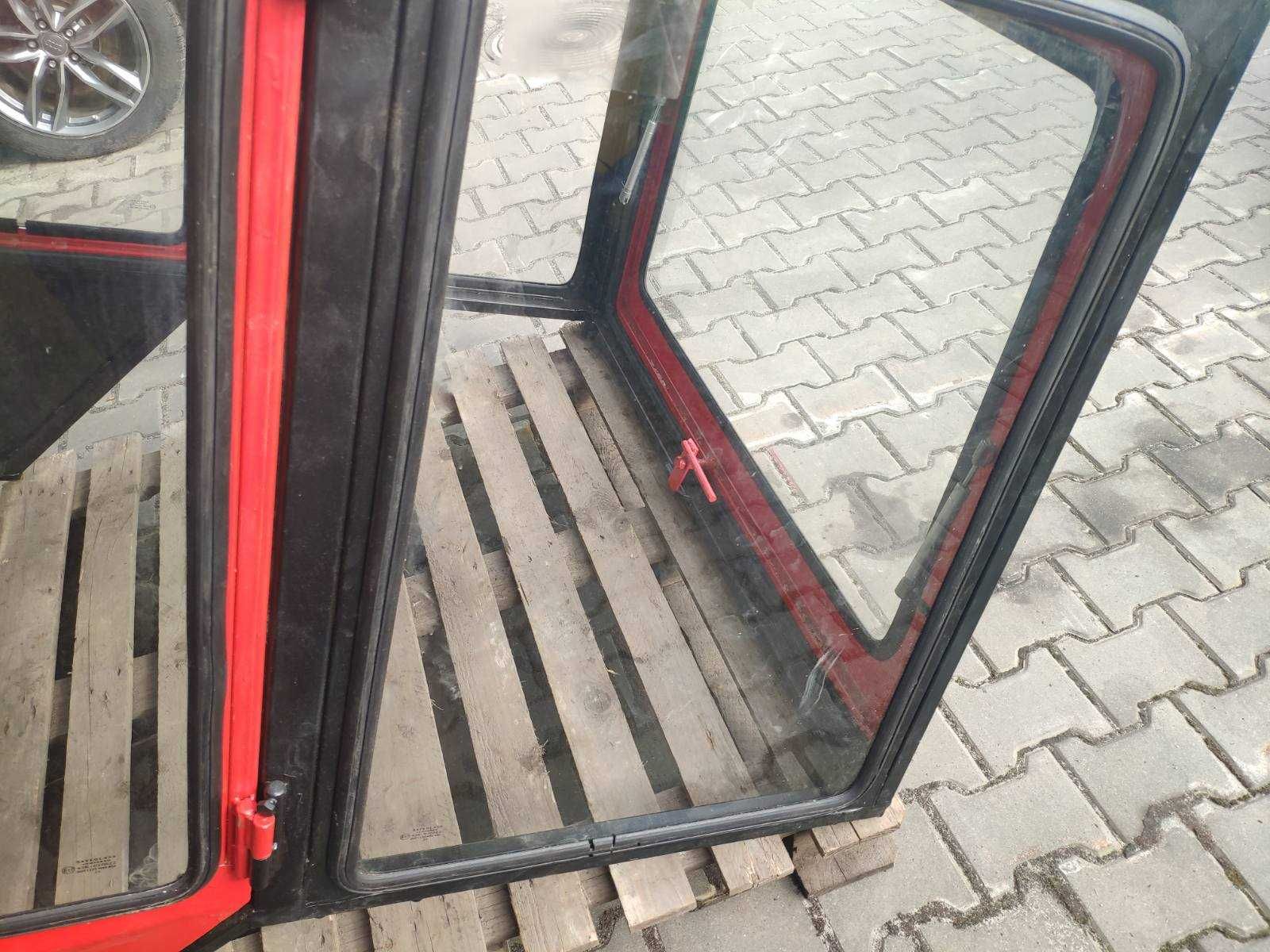 Кабіна Т25 Польща