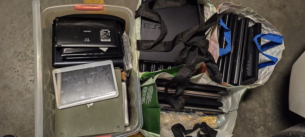 Vendo lote de computadores consolas e tablets