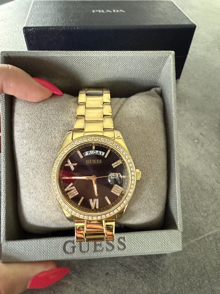 Sprzedam zegarek GUESS stan bardzo dobry