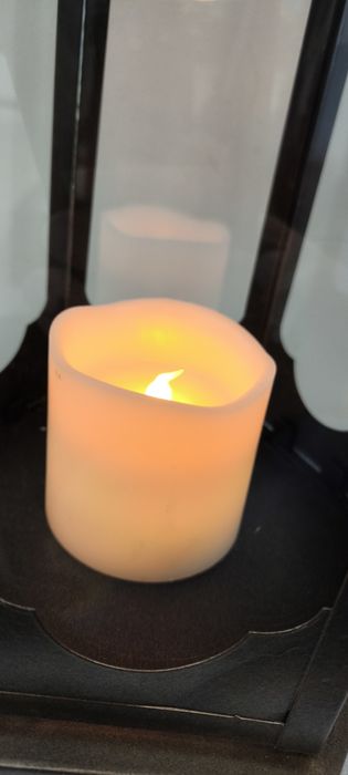 Unikatowy piękny duży lampion ażurowy ze świecą zmieniającą kolory