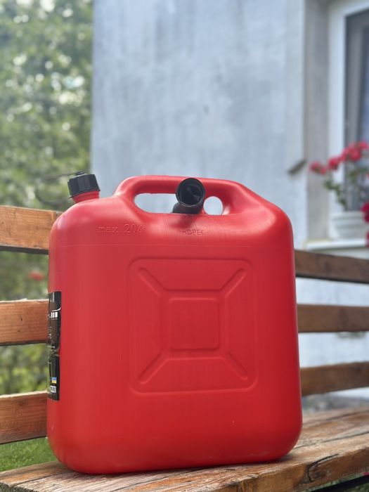 Каністра пластикова 20л.