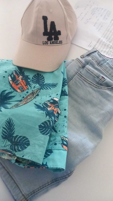 Calções + camisa + boné 7-8 anos