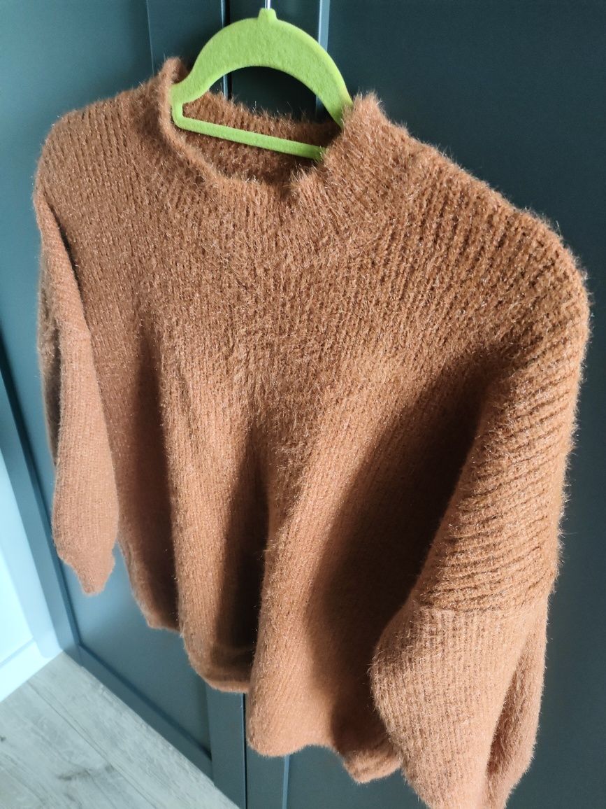 Damski sweter w kolorze rudym Cropp
