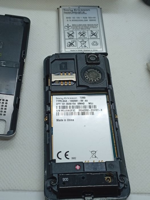 Telemóvel Sony Ericsson T280i
