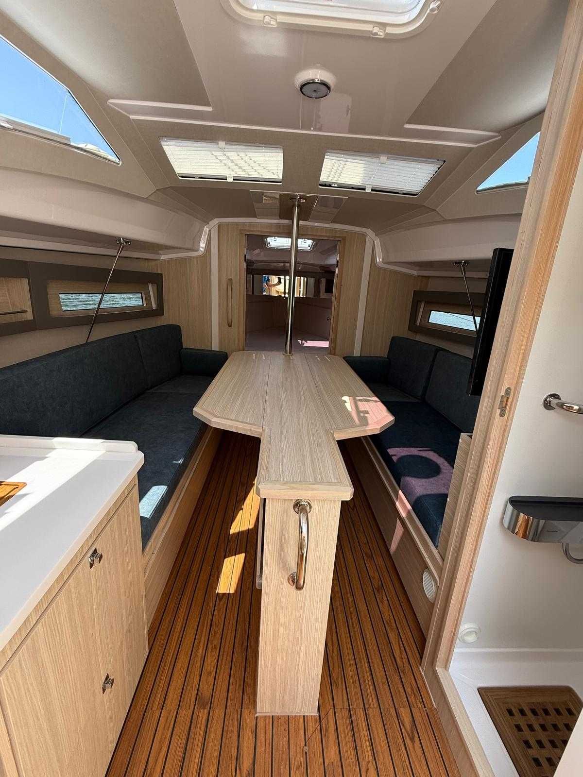 Czarter Maxus 34 Premium Solina Polańczyk 10 osobowy NOWY JACHT