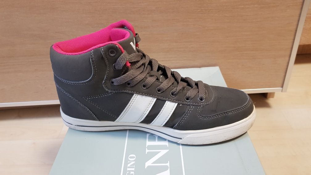 Buty Vty rozmiar 39