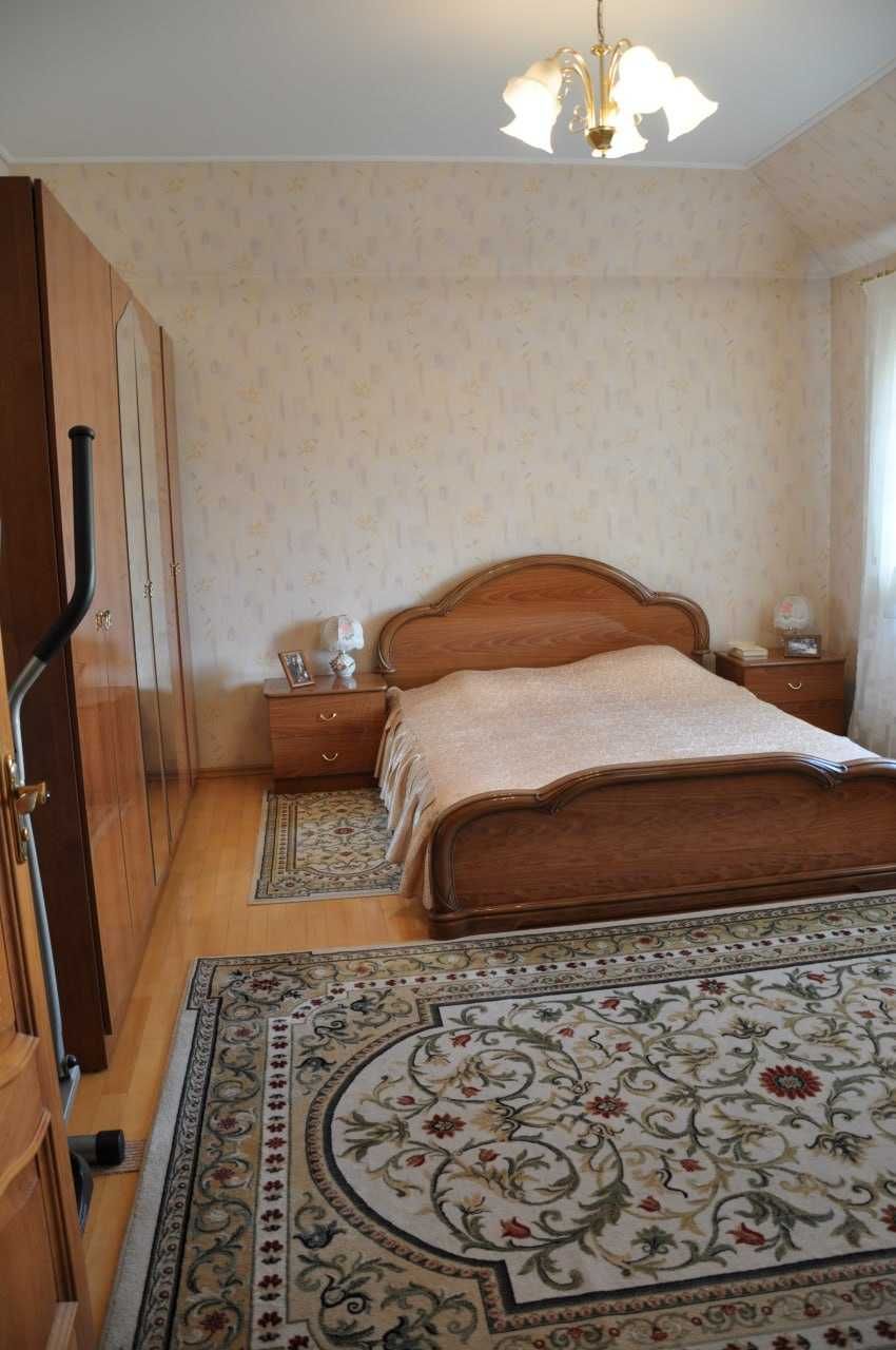 Продається дворівнева квартира  по вул. Крука(Шевченка)