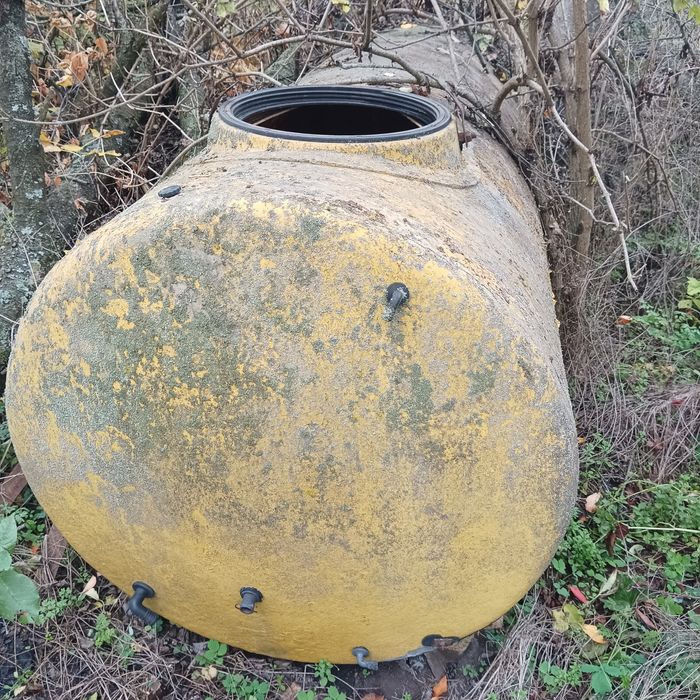 Продам бочку на 2 тонны