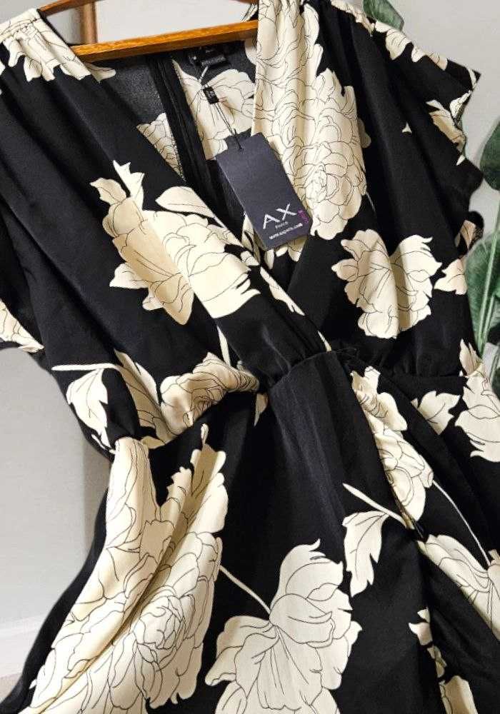 Платье шикарное в крупные белые цветы Ax Paris, р. 2XL