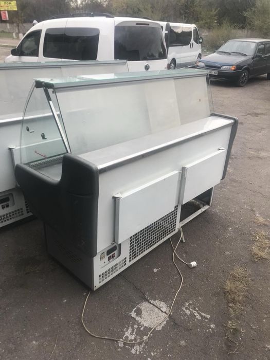 Продам холодильні вітрини б/у