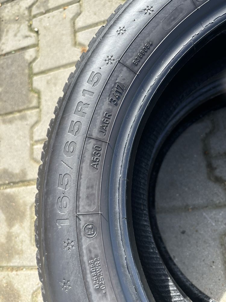 Para opon zimowych 165/65 R15 dunlop