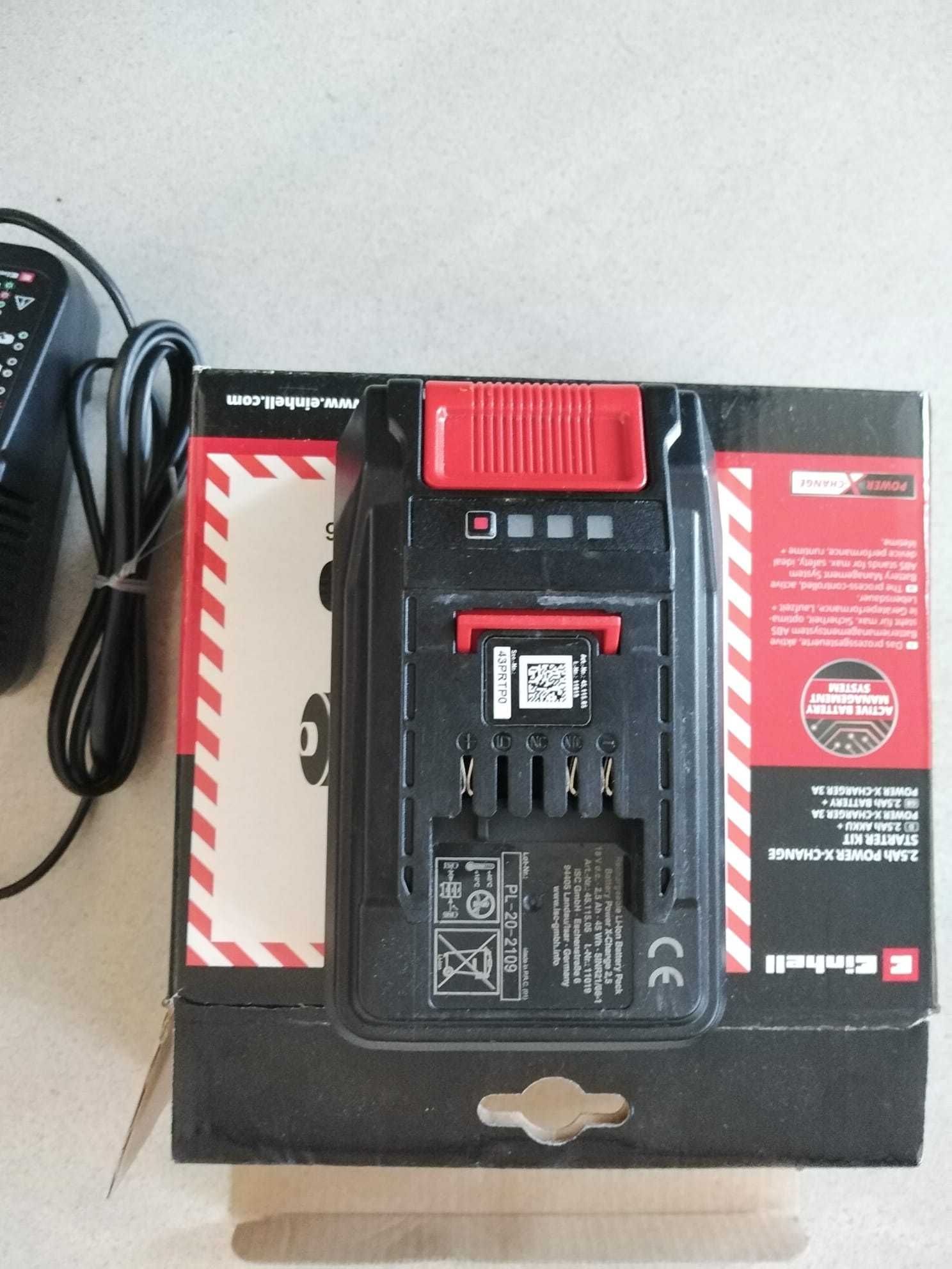 Akumulator  Einhell 18 V 2.5 Ah Li-Ion i Ładowarka