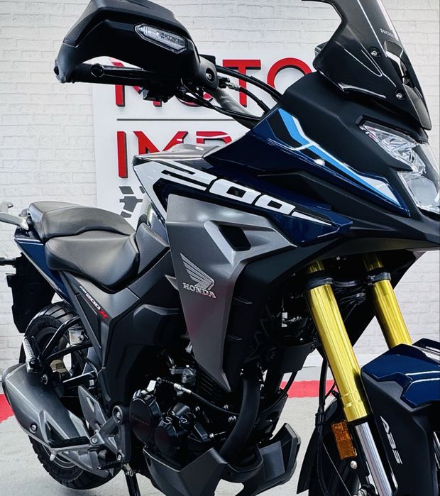 новий мотоцикл Honda CB200X ABS 2024р тільки з Японії є доставка