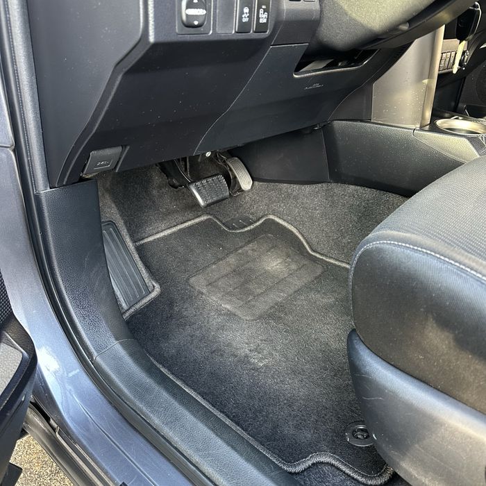 Toyota rav4  2013 года