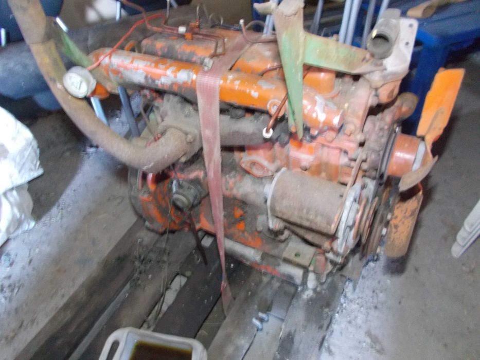 silnik perkins 4 cylindry