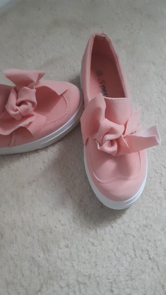 Śliczne różowe buty