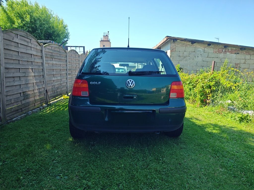 VolksWagen Golf 4 1.4 AKQ Klima sprawna