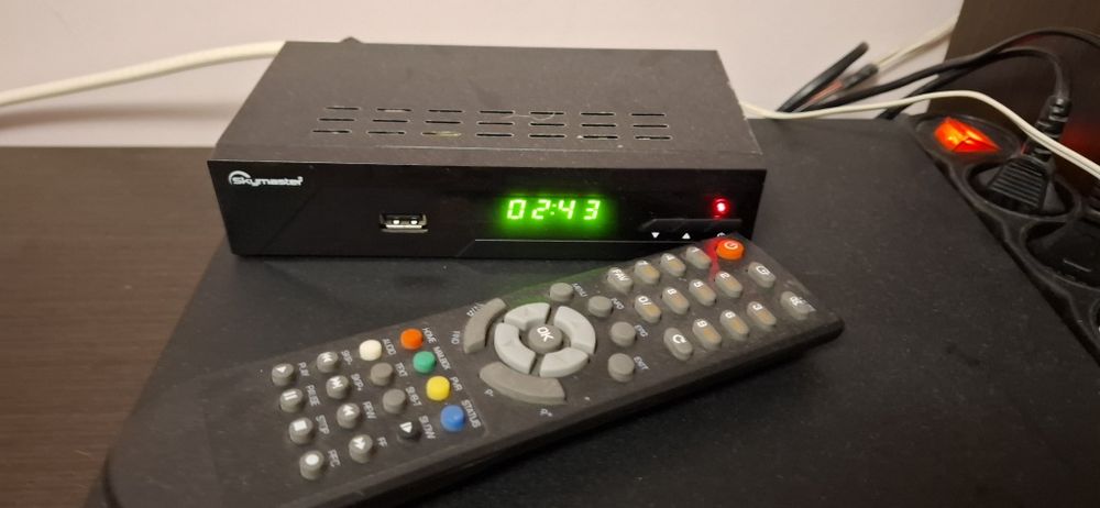 Tv samsung 32" z zewnętrznym dekoderem dvbt