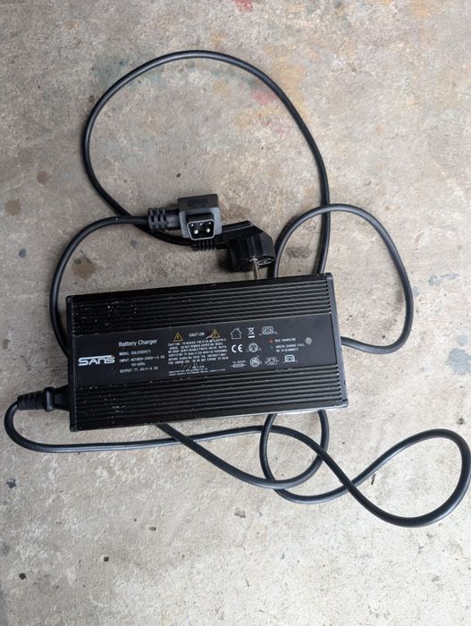 Зарядний пристрий для електроскутера  71.4V 4A