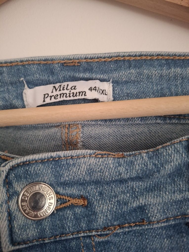 Calça  n44 novas sem itiqueta