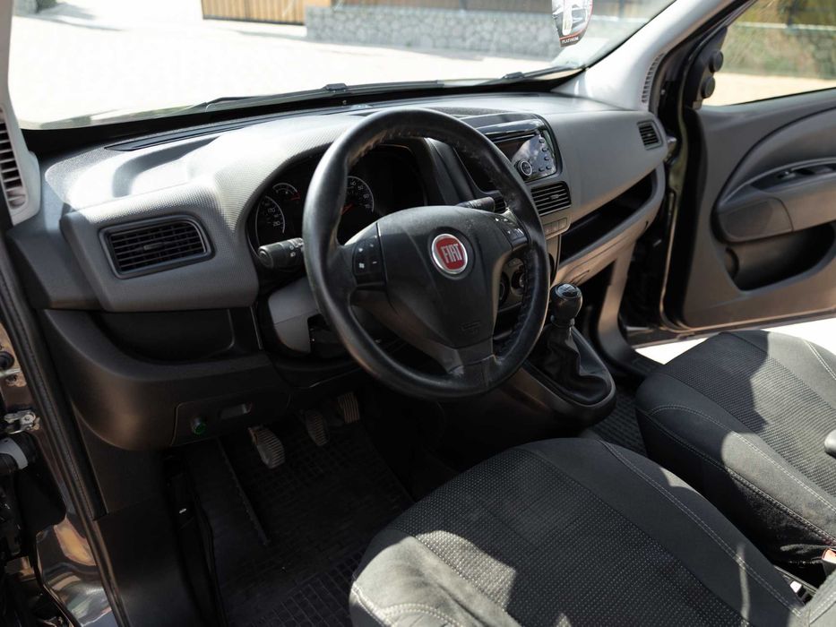 Вантажний автомобіль Fiat Doblo Maxi 2012
