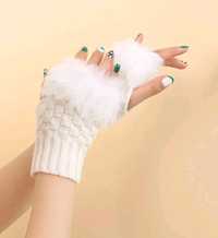 Rękawiczki damskie na pół palców zdobione futerkiem