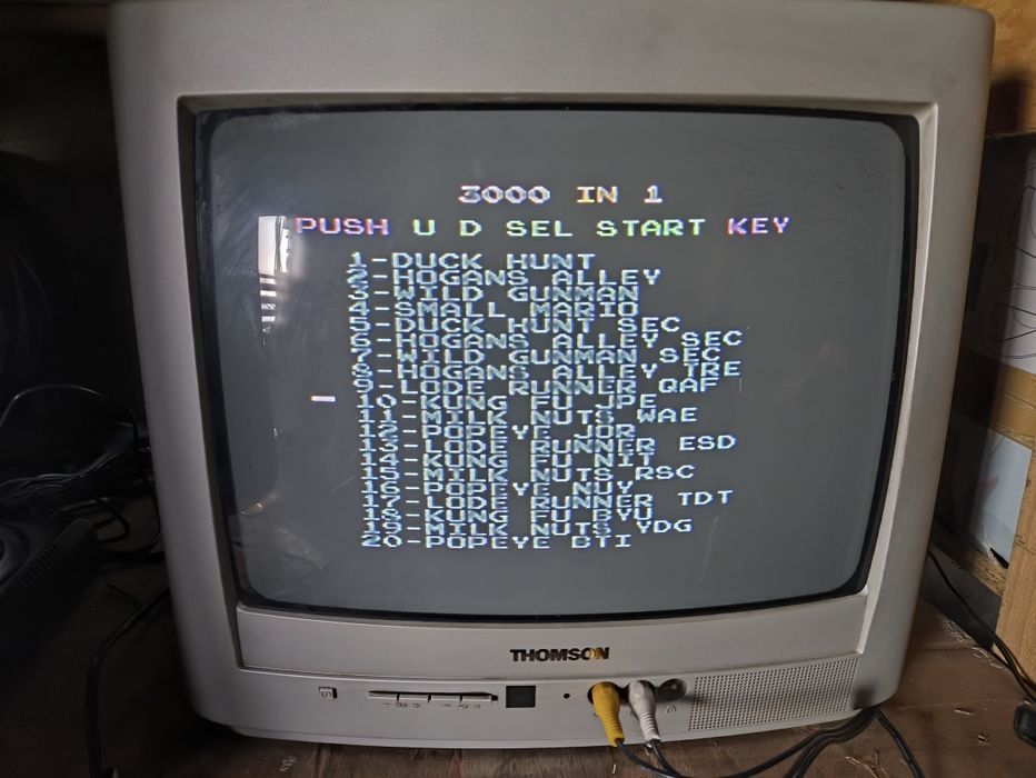 Telewizor crt Thomson 14 retro kolor i czarno biały