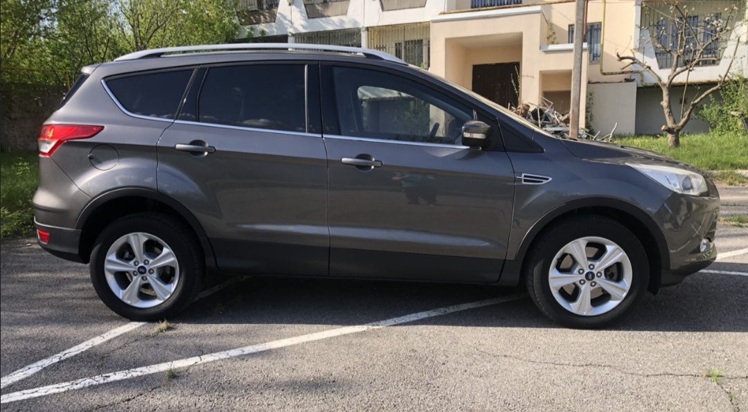 ТЕРМІНОВО Ford Kuga 19.06.2014 офіційна 2 л дизель автомат, 112 тис.км