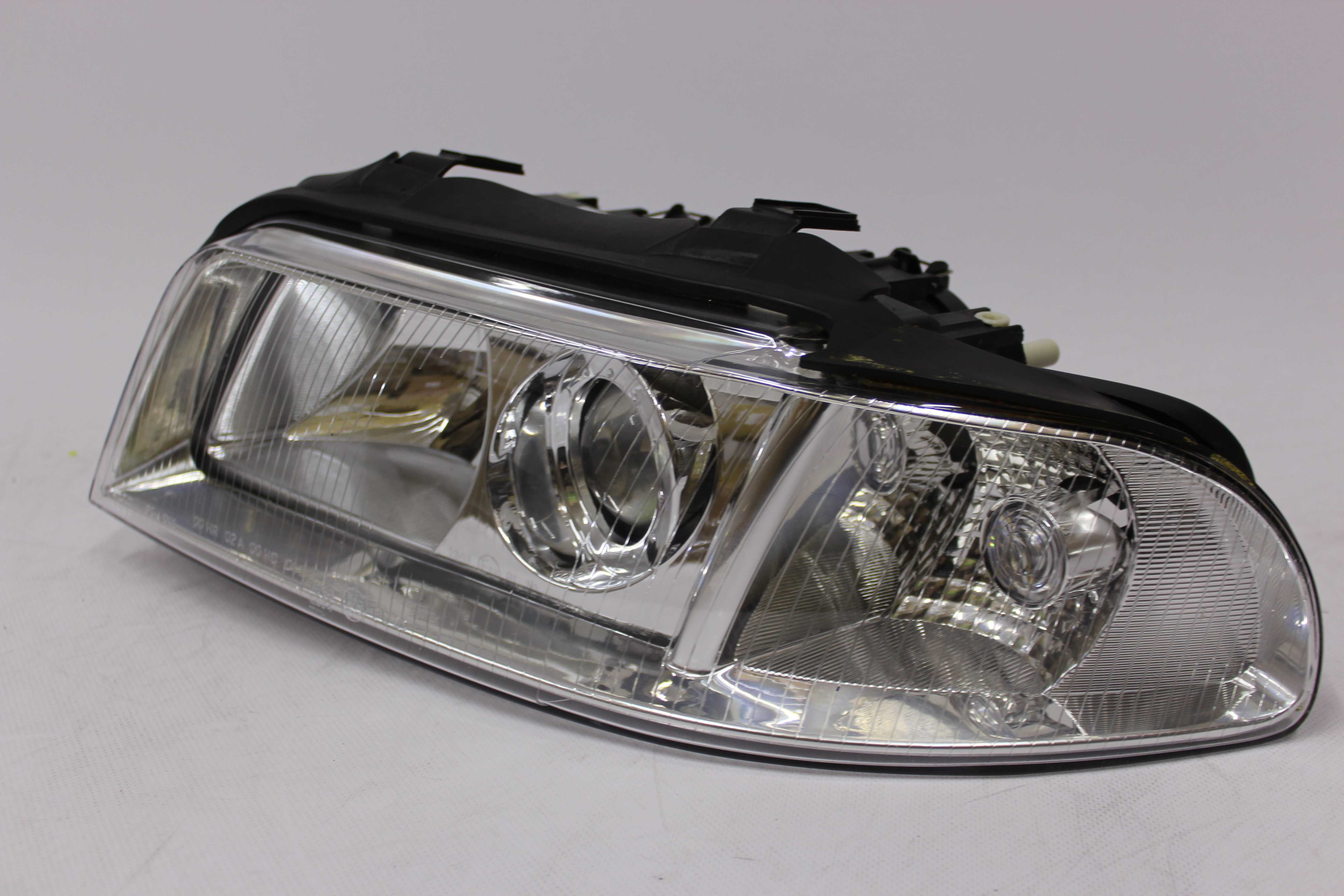 Lampa lewa reflektor przedni przód AUDI A4 B5 99-00 Soczewka IGŁA