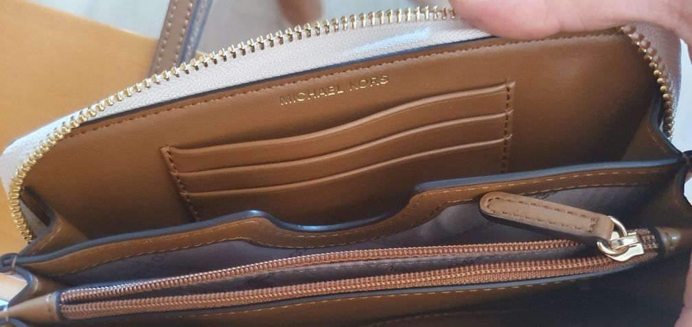 Carteira Michael kors nova