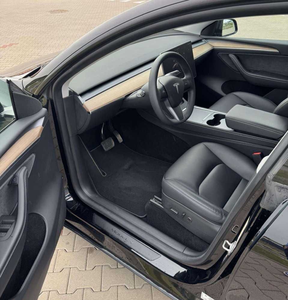 Tesla Model Y, 82 кВт, 2023