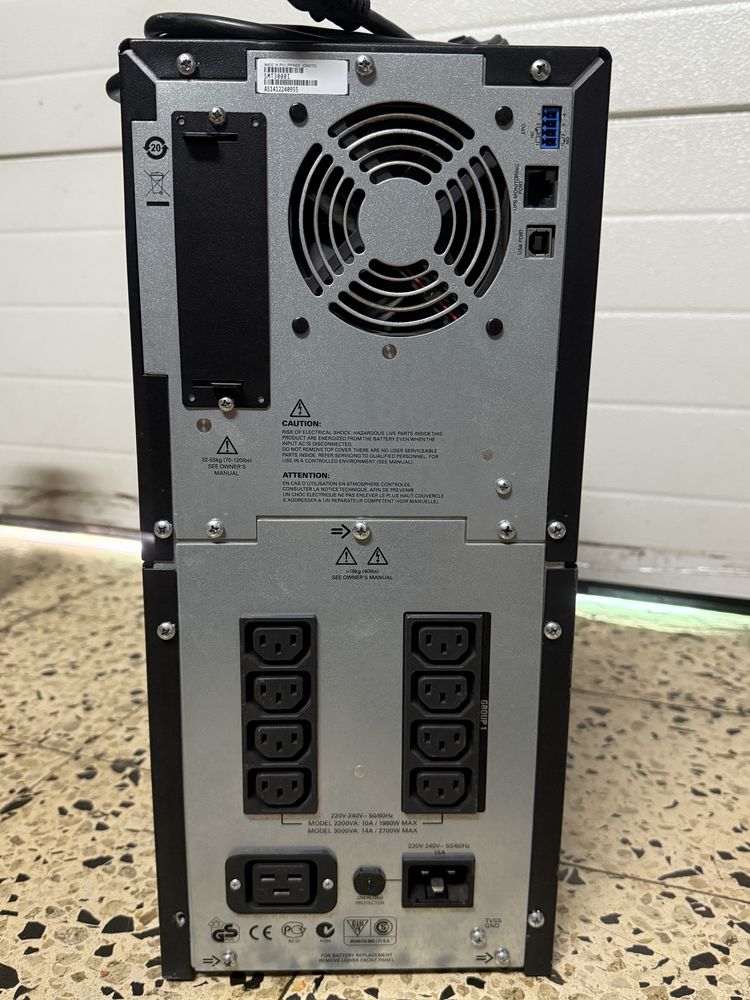 Smart Ups APC de 3000W usado e fornecido sem baterias