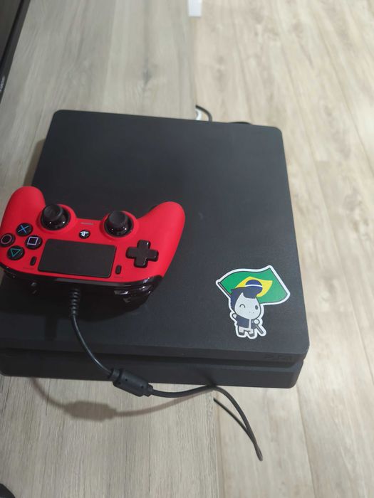 PlayStation 4 1tb slim, com controle