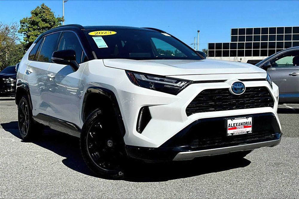 Toyota RAV4 Hybrid XSE      2023