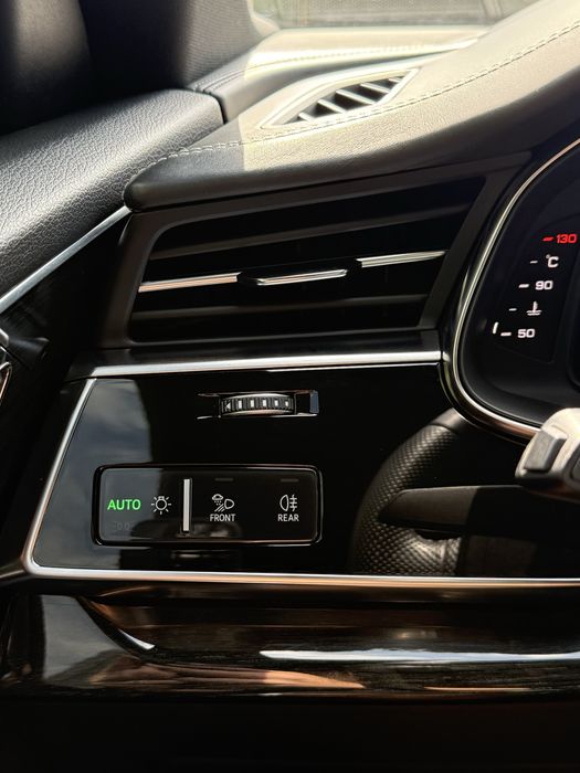 AUDI Q8 S-LINE 3.0 Дизель 2019 року