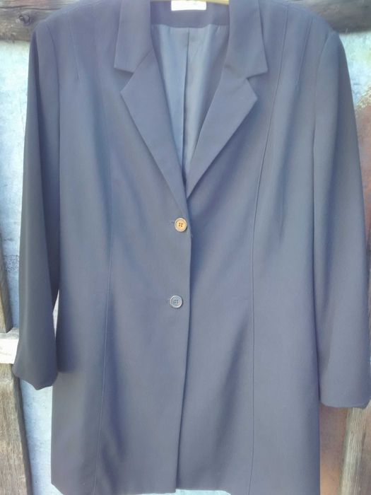 Sprzedam marynarkę czarną