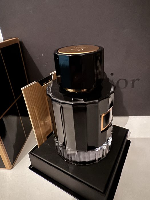 Perfume Carolina Herrera iris empire