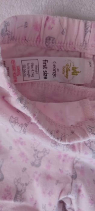 Zestaw ubranek niemowlęcych