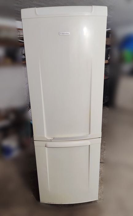 Холодильник Electrolux