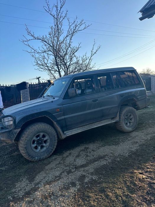 mitsubishi pajero
