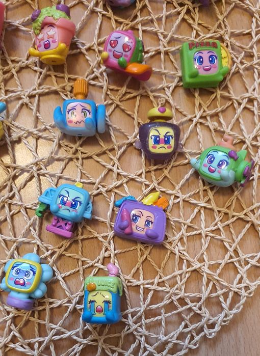 Komplet figurek MojiPops