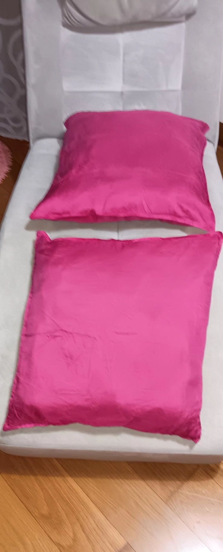 2 almofadas em rosa fucsia
